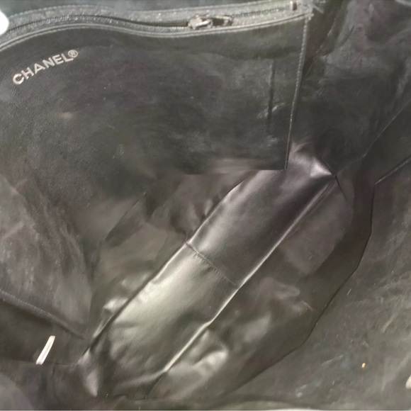 CHANEL CC LOGO LAMBSKIN SHOPPER TOTE BAG - Picture 8 of 12